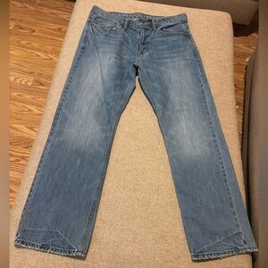 American Eagle 32/30 Distressed Jeans